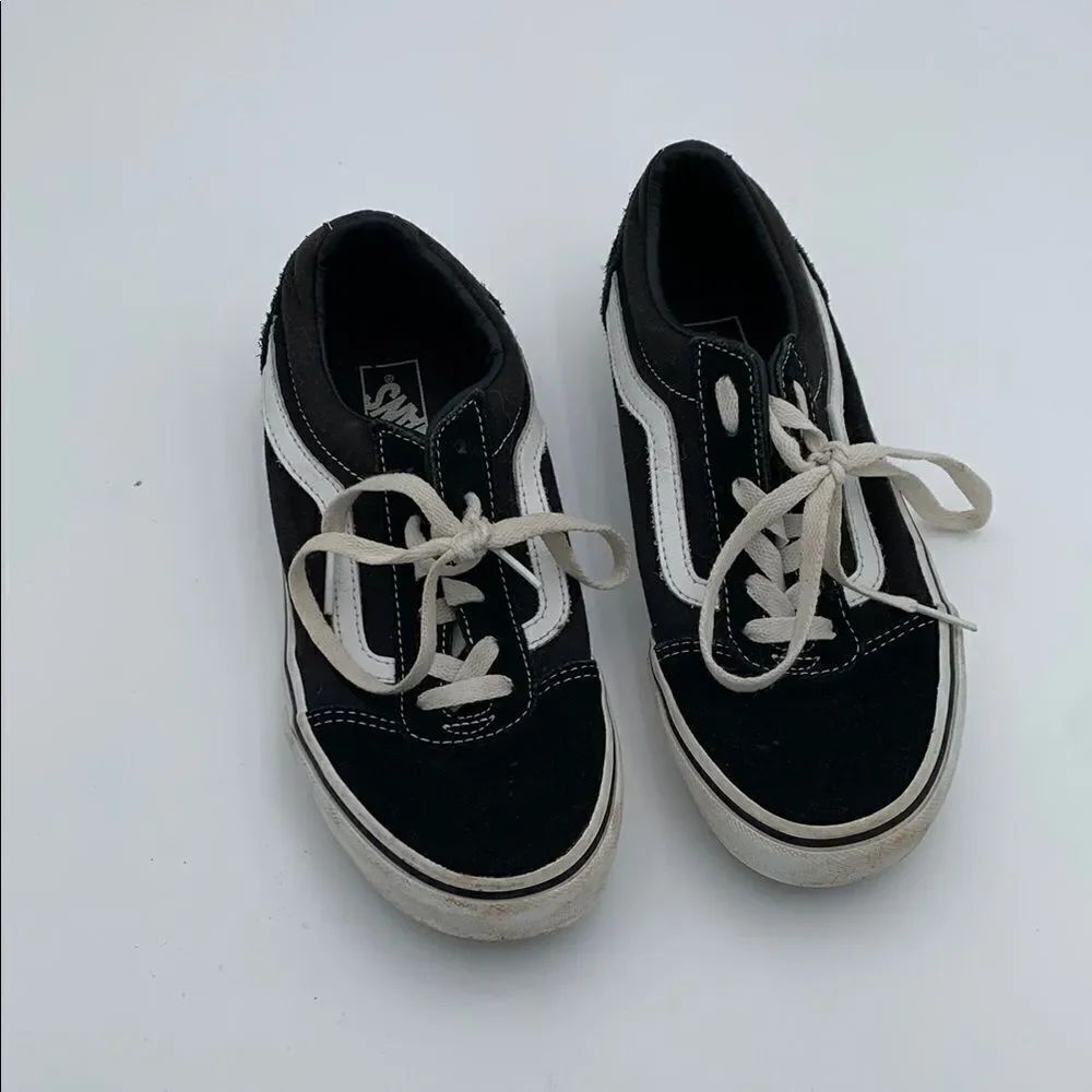 Vans Kids Black and White Sneakers boys size 5